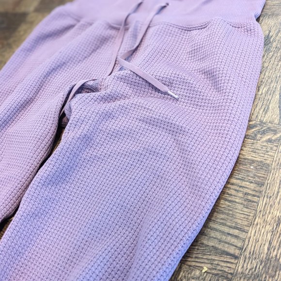 Victoria's Secret PINK Active Purple High Waist Full Length Jogger - Picture 4 of 9